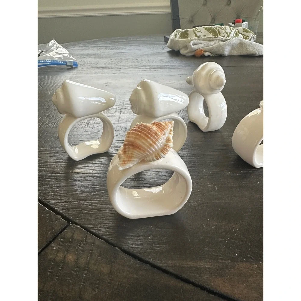 Vintage  Ceramic Seashell Napkin Rings Set of 5 White Coastal Nautical Decor GUC